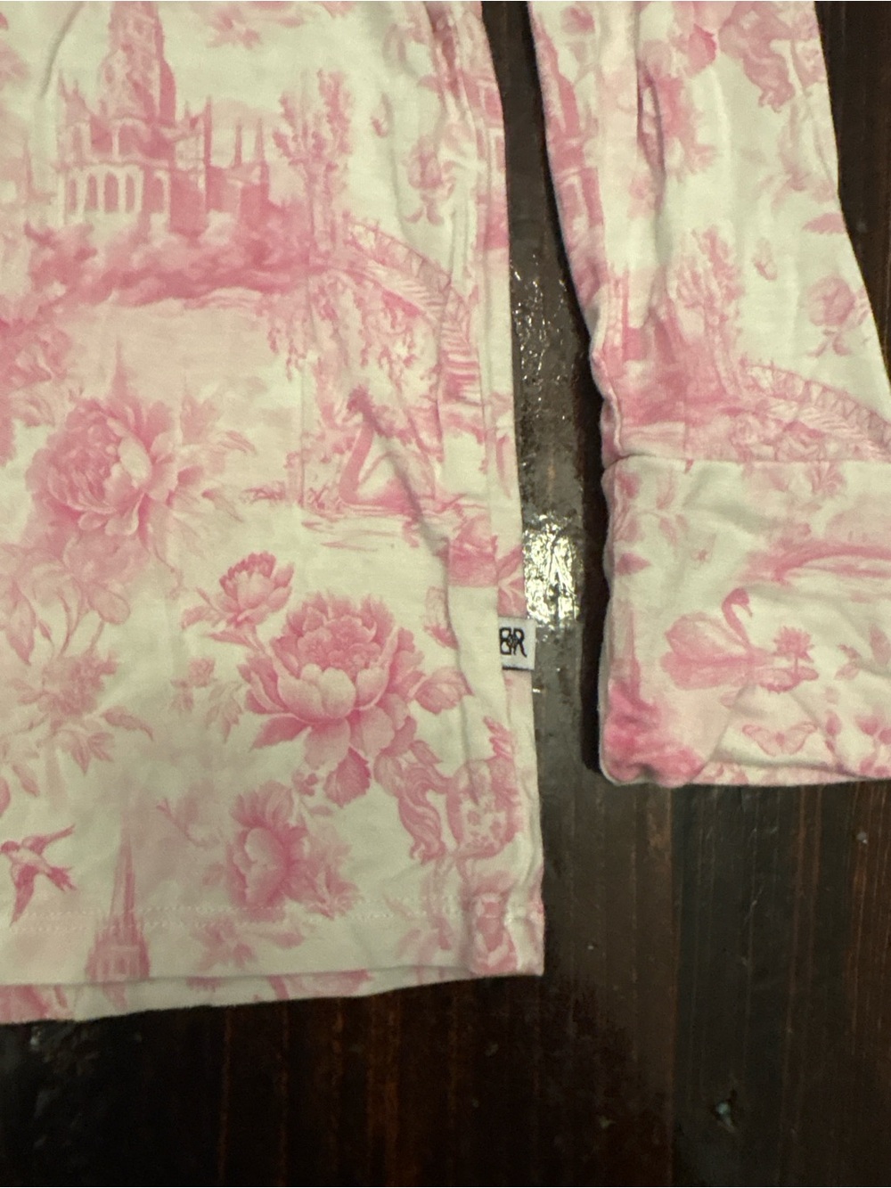 Bums & Roses Pajama Set - Picture 4 of 8